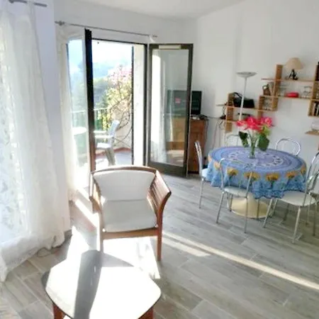 Studio A Sur Mer A 400 M De La Plage Avec Vue Sur La Mer Terrasse Amenagee Et Wifi Апартаменты